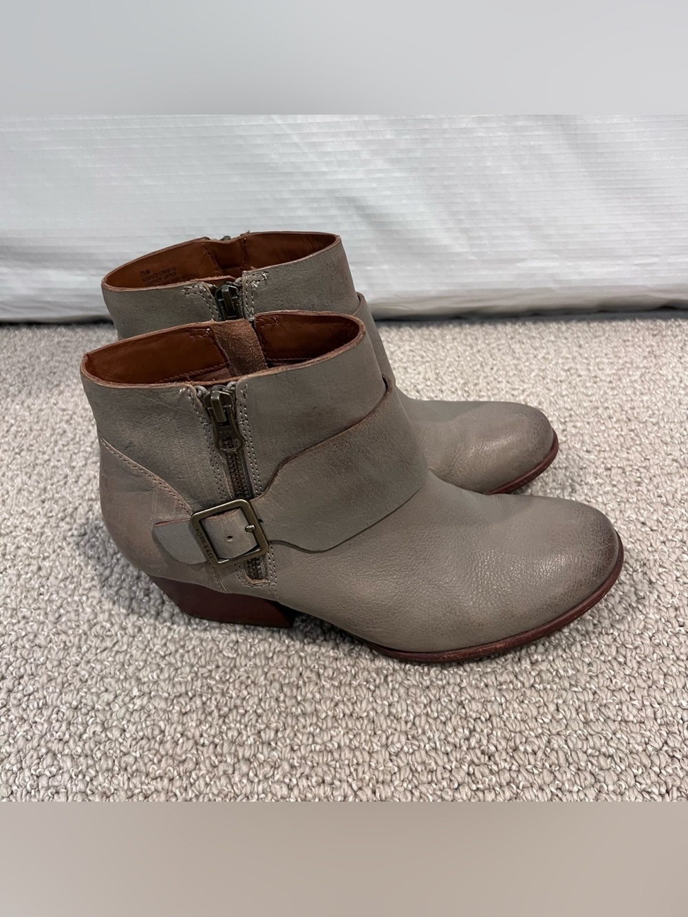 Kork-Ease Isa Taupe Gray Leather Ankle boots Booties Wm Sz 7.5 Kork Ease heeled